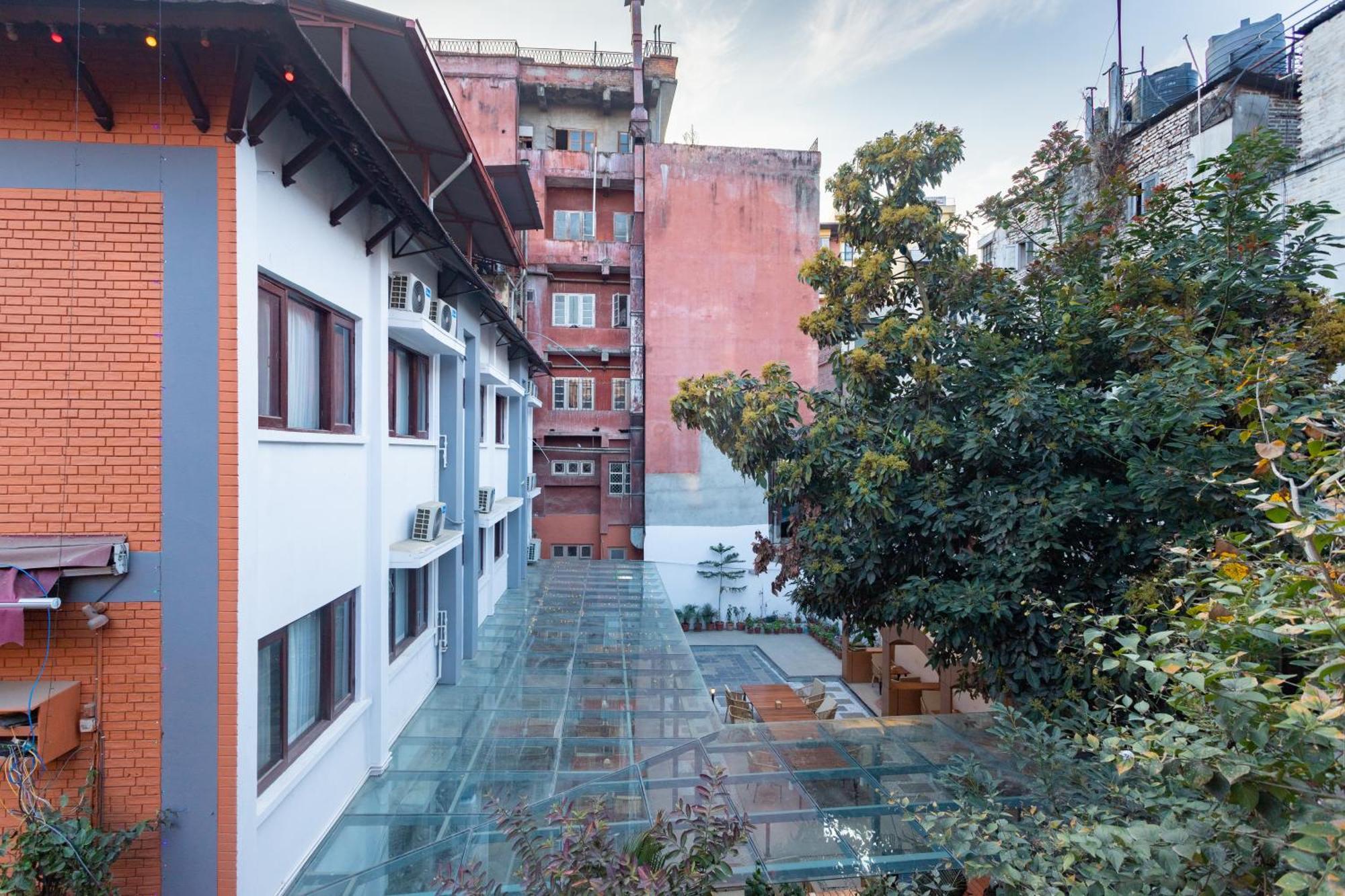 Aawas Boutique Hotel Катманду Экстерьер фото