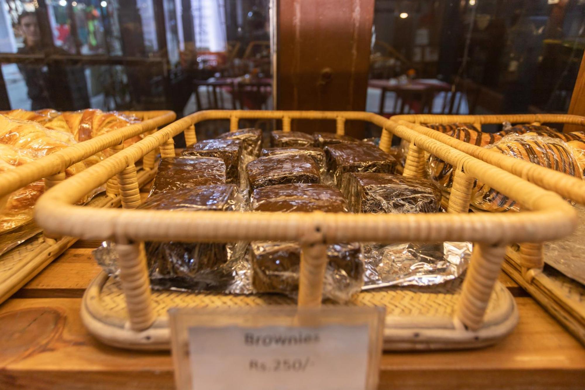 Aawas Boutique Hotel Катманду Экстерьер фото