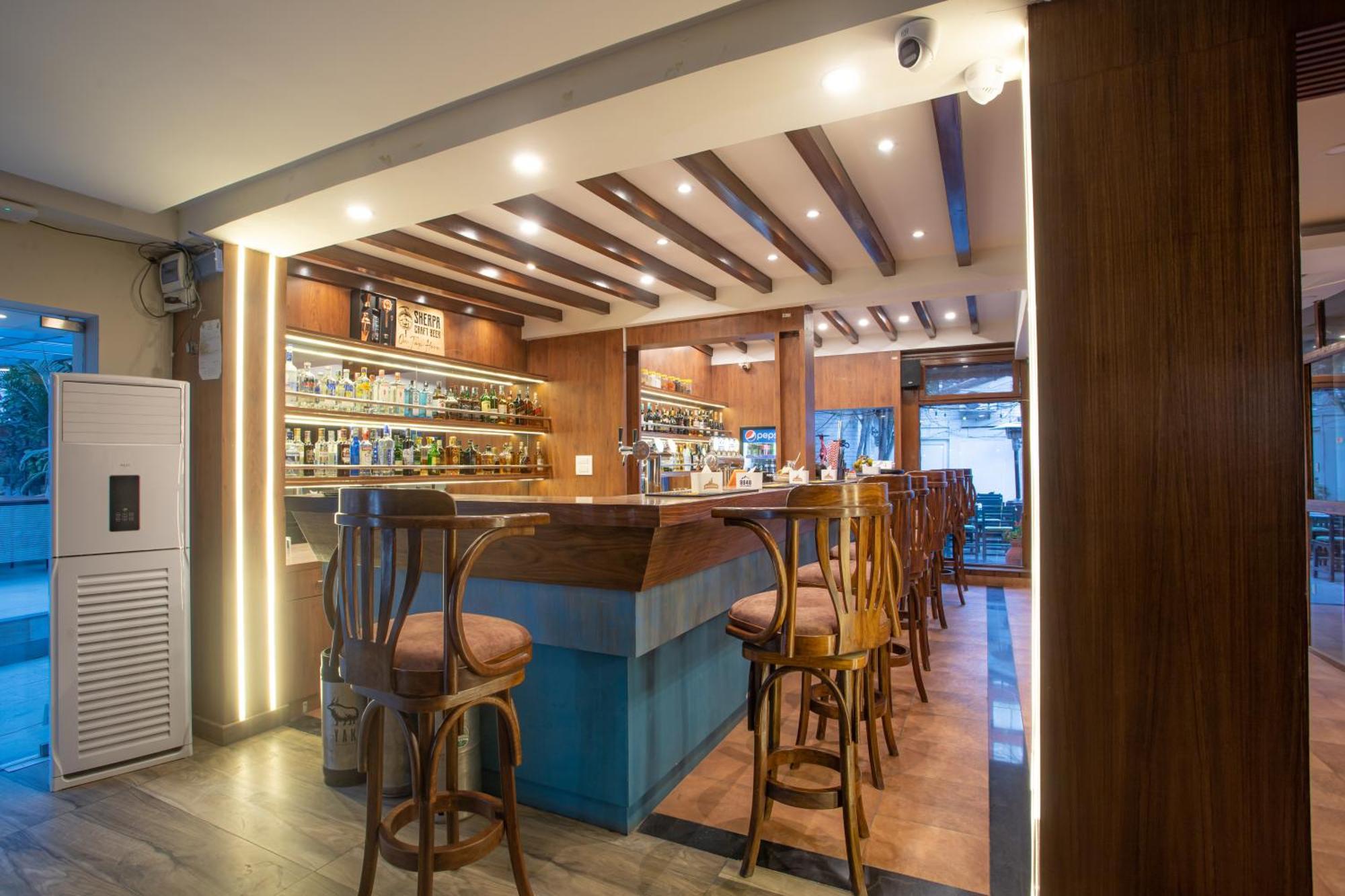 Aawas Boutique Hotel Катманду Экстерьер фото
